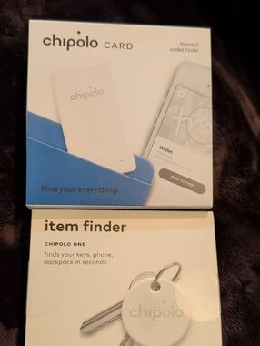 White Chipolo Card & Chipolo One  Item Finder Disc And Card Bundle